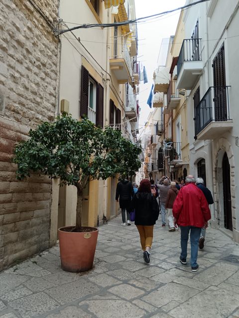 Bari_rue__6_.jpg, juin 2025 Bari_rue__6_.jpg