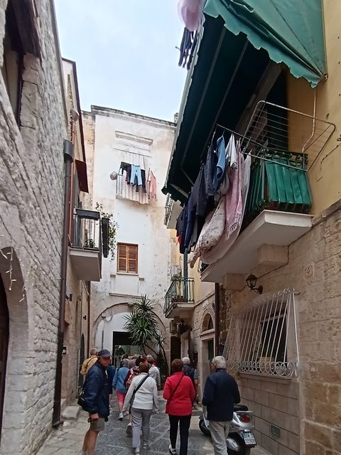 Bari_rue__8_.jpg, juin 2025 Bari_rue__8_.jpg