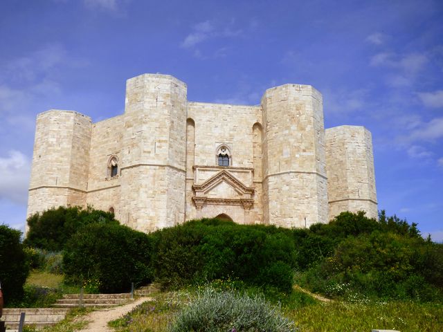 Castel_del_Monte__6_.JPG, juin 2025 Castel_del_Monte__6_.JPG
