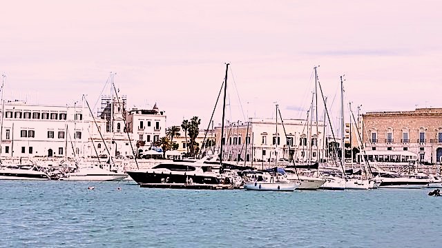 Port_1.jpg, juin 2025 Port_1.jpg