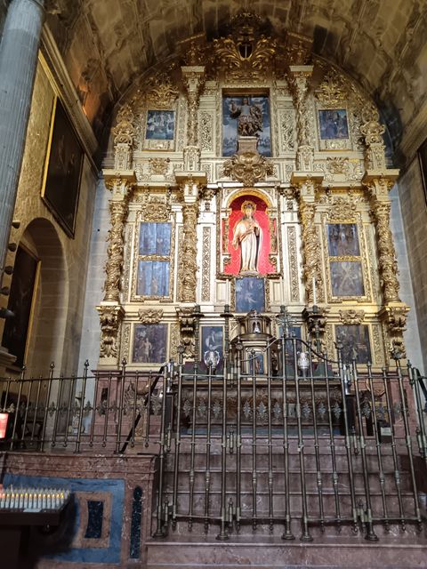 Malaga_cathedrale__11_.jpg