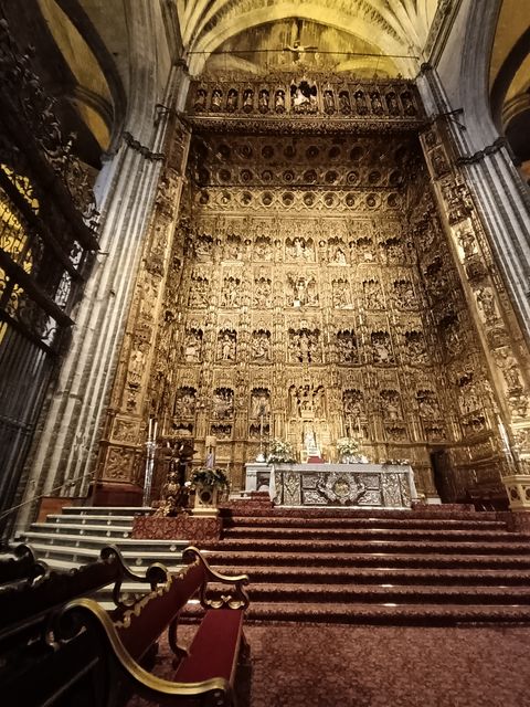 Seville_Cathedrale__2_.jpg